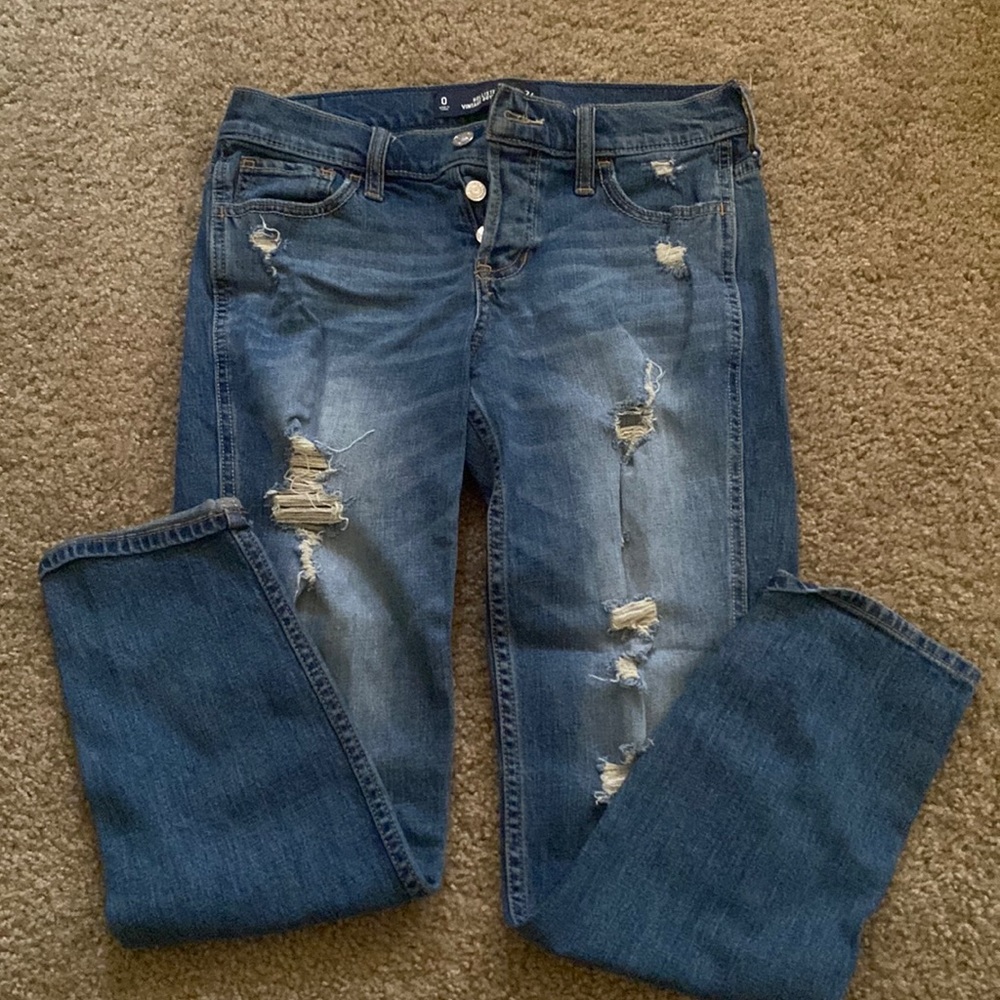 Hollister Vintage Boyfriend Jeans 💙🤍